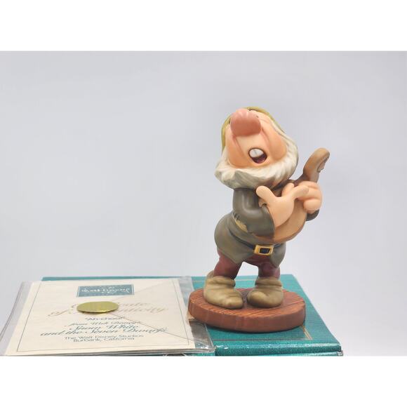 WDCC Sneezy Snow White Seven Dwarfs “Ah-Choo!” Disney Retired Vintage COA Box - Picture 15 of 16